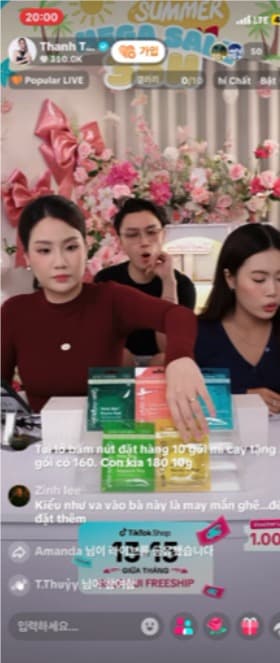 Creator가 상품을 소개하는 Live Commerce 방송
